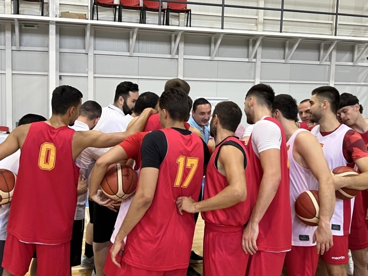 Министерот Ристовски им посакаа успешен настап во мундијалските квалификации на македонските кошаркари