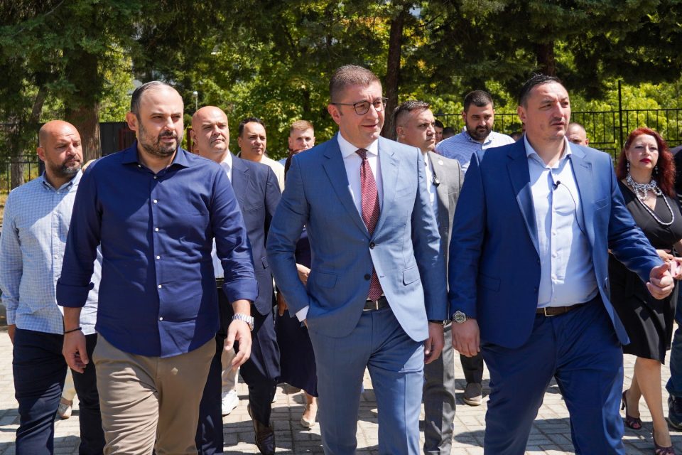 Мицкоски за преговорите со ЗНАМ: Разговорите се движат во позитивна насока, конечната одлука по 15 август