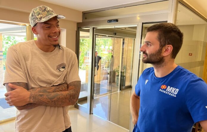 Вајли: Едвај чекам повторно да го облечам дресот на Македонија