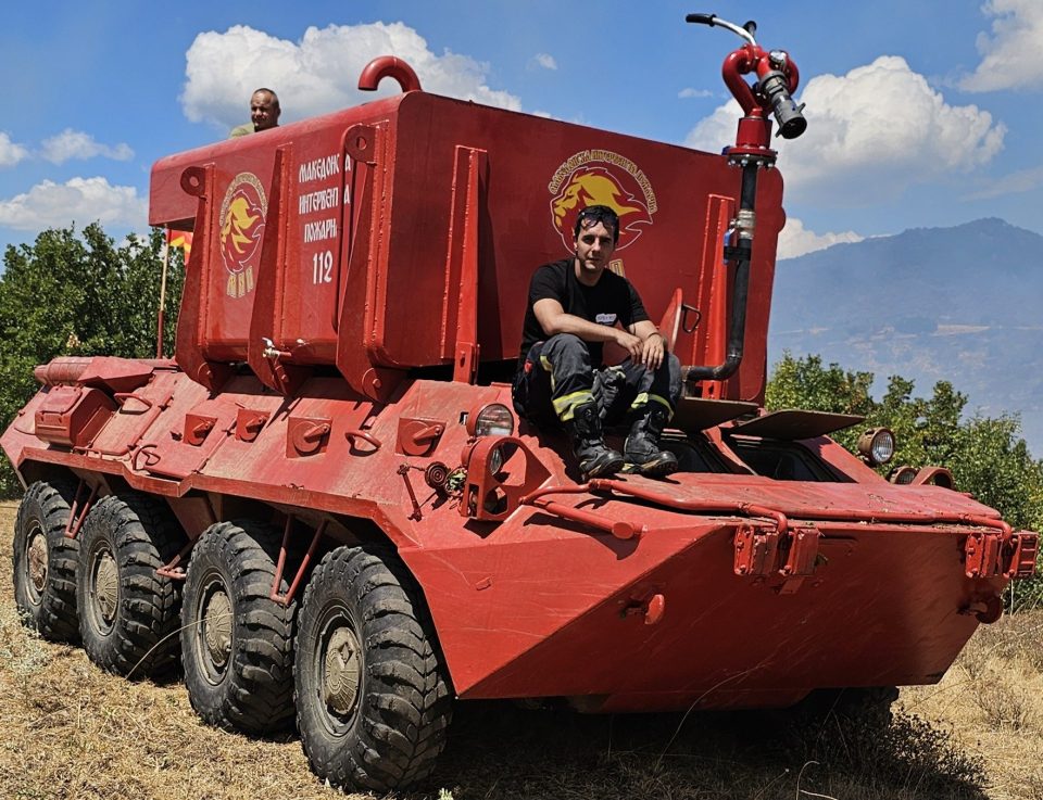 СО КРВ И ЧЕСТ ЗА МАКЕДОНИЈА: Пожарникарот кој не отиде на одмор за да гасне пожари низ државата