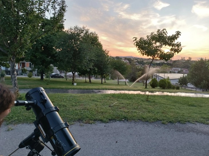 Во Неготино реализирано Вечерно ѕвездено набљудување, дел од неготинско научно лето