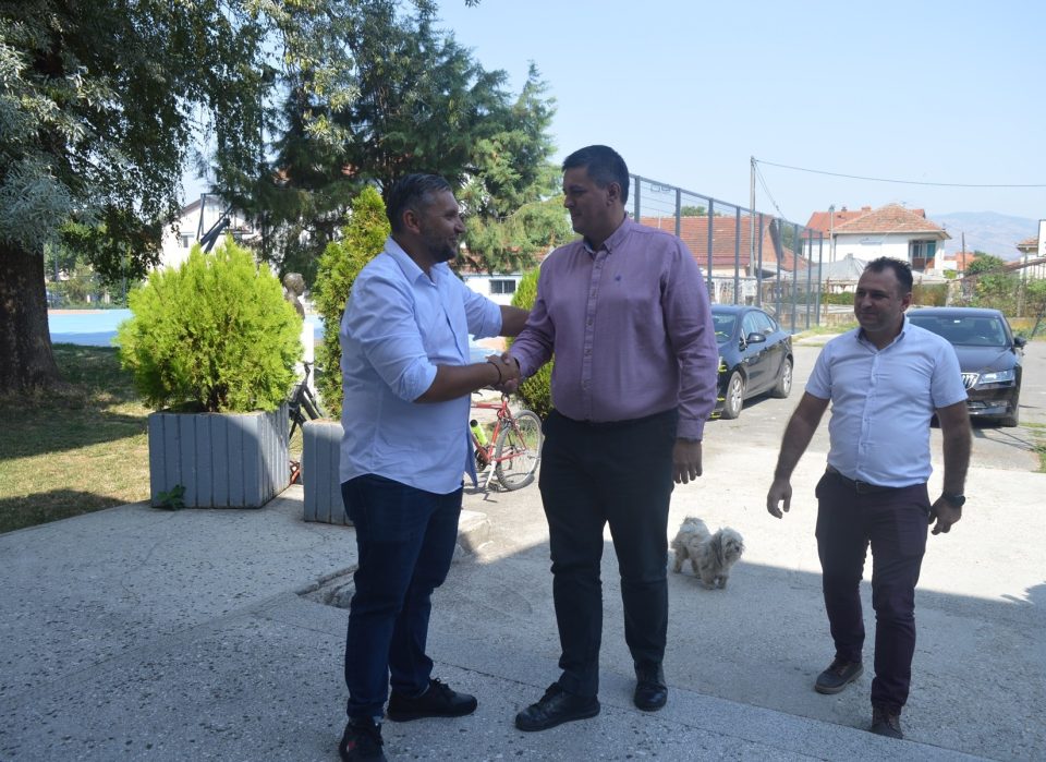 Инвестиции во ООУ „Ристо Крле“ и за првпат продолжен престој за учениците од прво до трето одделение