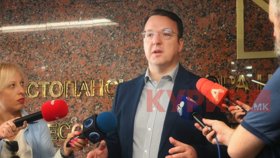 Николоски: Правилата за патување во ЕУ за земјава одложени за следната година
