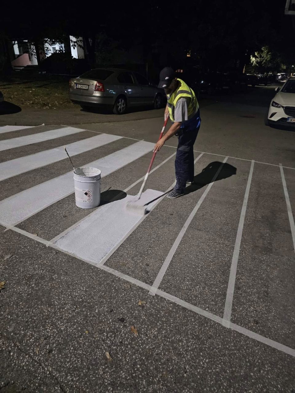 Гази Баба започна акција за обележување пешачки премини