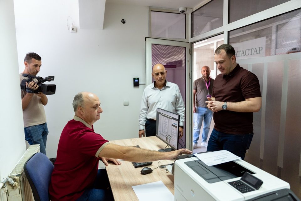 Андоновски и Владев официјално го отворија Центарот за услуги „ЕТУ Свети Николе“
