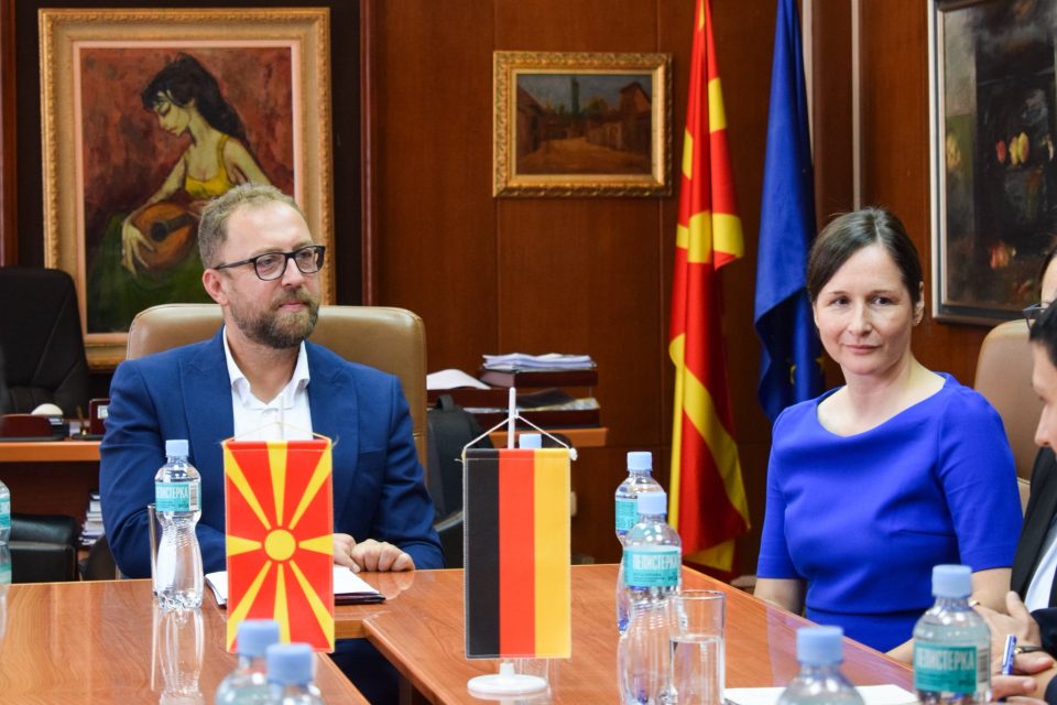 Љутков: Ова отвора врати за наши млади конзерватор да се вклучат во меѓународни истражувачки тимови