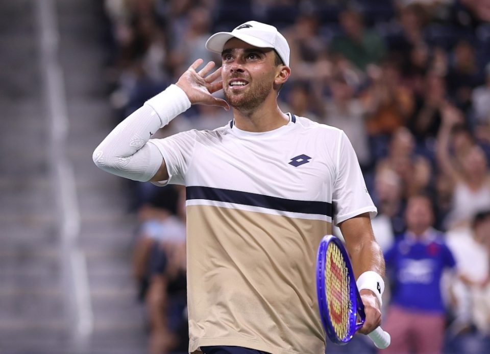 УС Опен му ја одзема акредитацијата на фоторепортерот кој предизвика прекин на мечот Медведев – Бонци