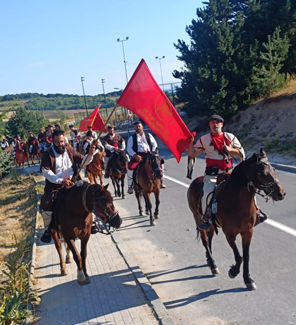 ФОТО: Комитите тргнаа за Мeчкин Камен