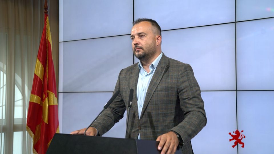 Лефков: Додека Филипче плови на јахтата на Заев, СДС молчи – Каде се да дадат коментар, да кажат од каде парите и како се спечалени?