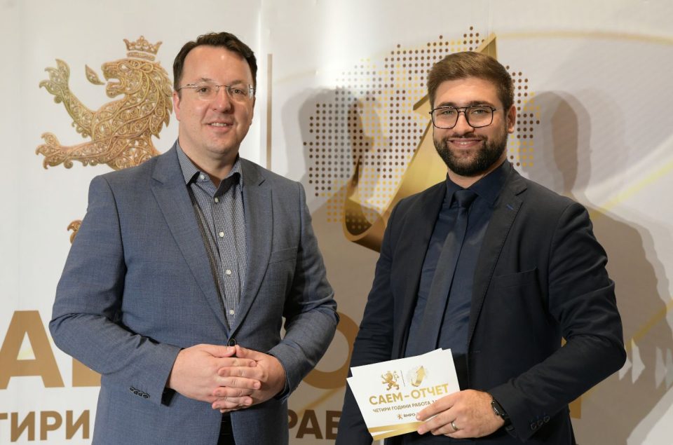 Николоски: Ја враќаме довербата кај народот дека можеме да водиме големи проекти, Македонија во моментов е огромно градилиште, само во општините има над 1200 активни проекти