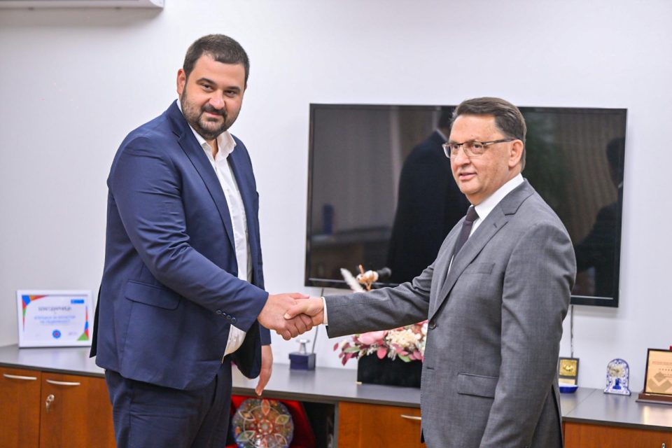 Средба на директорот Живковски со гувернерот на Народната банка, Трајко Славевски