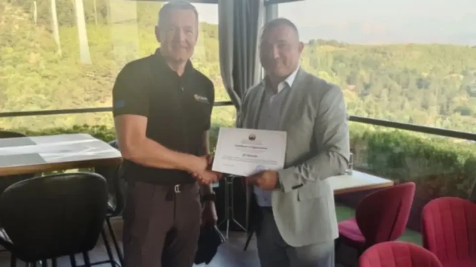 Ангелов го испрати воздухопловниот тим на хеликоптерот „Блек Хок“ од Чешка