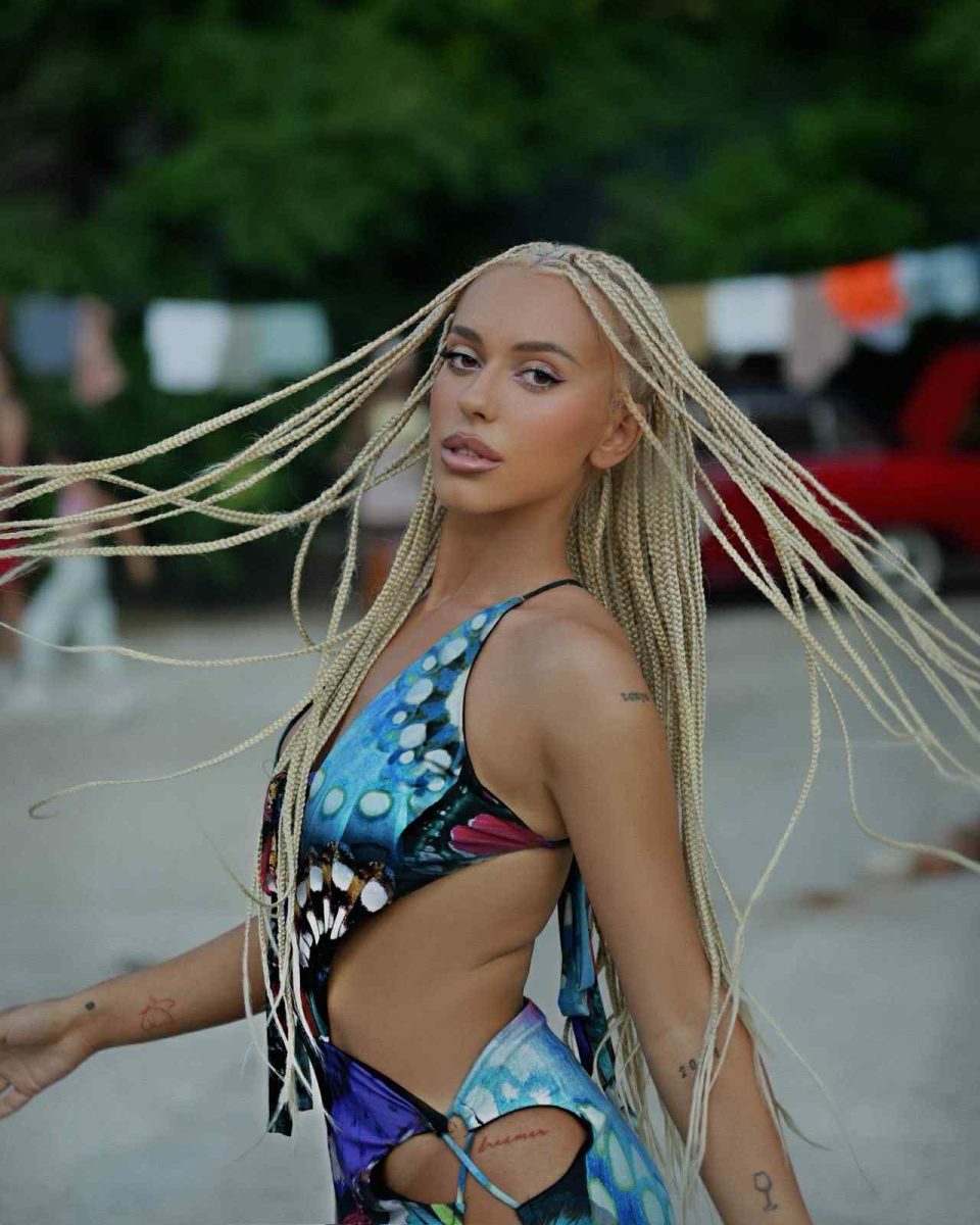 ВИДЕО: Антониа Гиговска ја објави „Специјалиста“, спотот снимен во Македонија или Бразил?