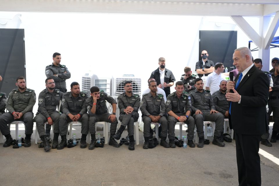 Нетанјаху: Израел ќе започне преговори за прекин на огнот во Газа и ослободување на заложниците