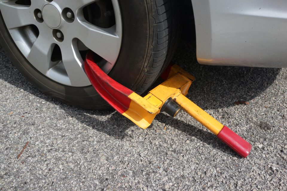 Внимавајте каде паркирате во Солун, од денеска нема да поминете само со казна