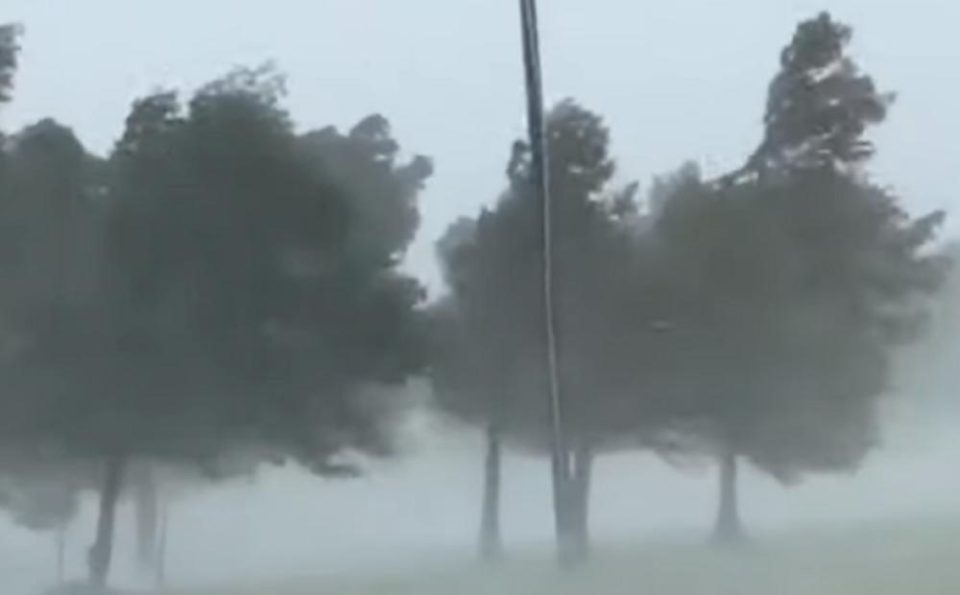 Тропската бура „Марио“ се формира покрај мексиканскиот пацифички брег, носејќи дожд и поплави