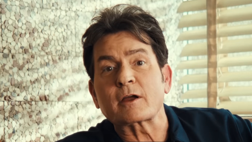 Чарли Шин и неговиот јавен пад поради дрогата: Ова е трејлерот за документарецот кој ќе ја открие цела вистина (ВИДЕО)