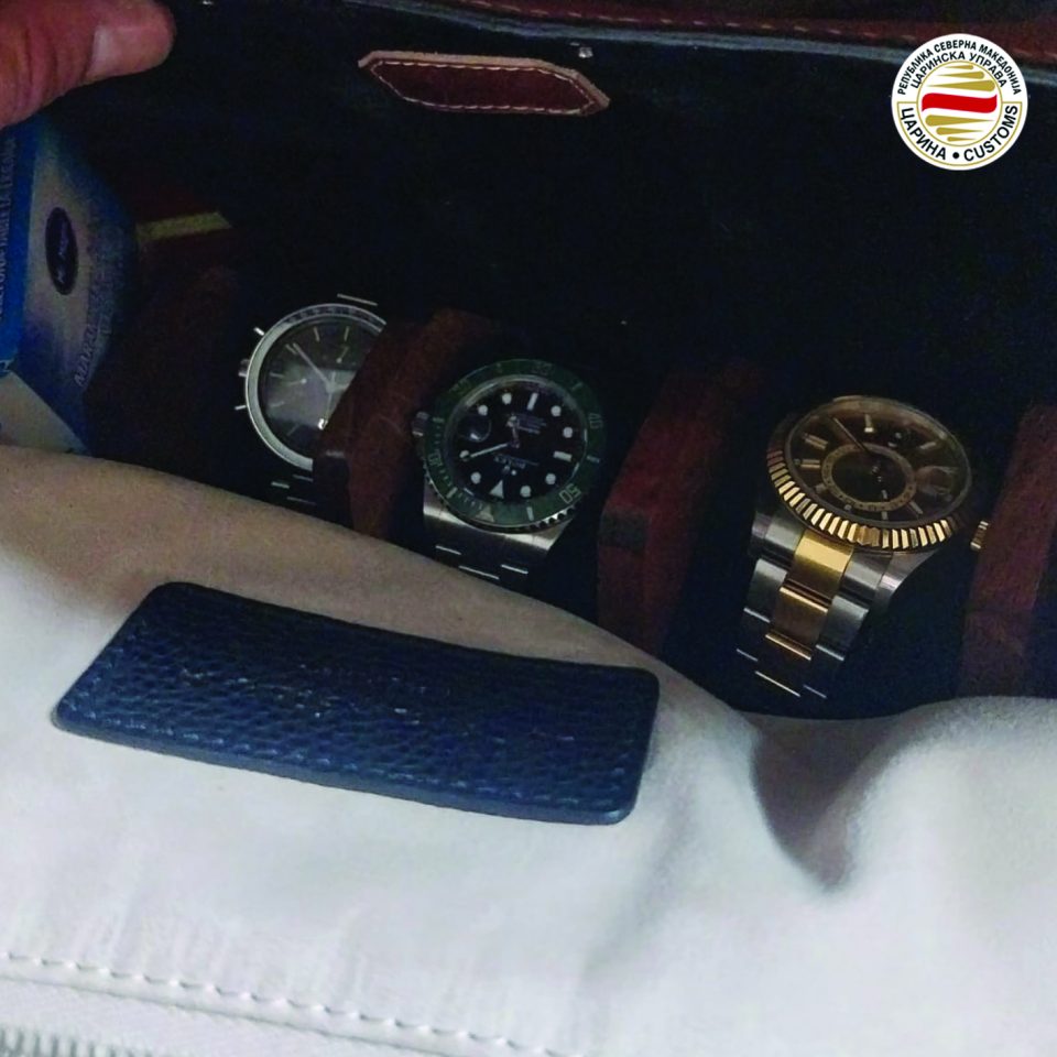 Царинска управа: Непријавени луксузни часовници вредни 38 илјади евра