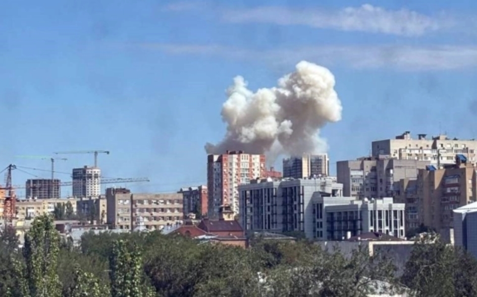 Тринаесет повредени во силна експлозија во центарот на рускиот град Ростов на Дон