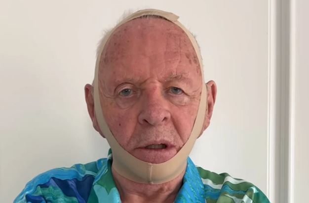 ВИДЕО: Ентони Хопкинс се потсмеваше со маската за лице на Ким Кардашијан