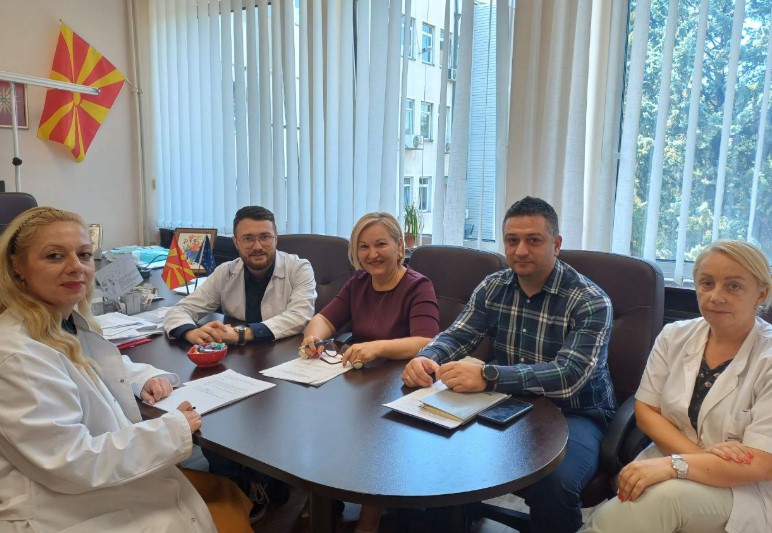 „Нова ера во грижата за пациентите“: ИЈЗ и геријатрија „13-ти Ноември“ потпишаа дологорочна соработка