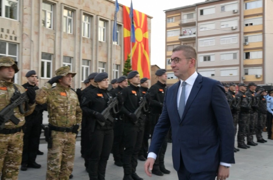 Мицкоски: Благодарност до ЕБР за нивната пожртвуваност и посветеност кон граѓаните и татковината