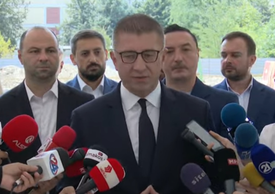 Мицкоски за субвенционираните летови: Имаме нови 16 линии, буџетот за истите е зголемен на 250-260 милиони денари за оваа година