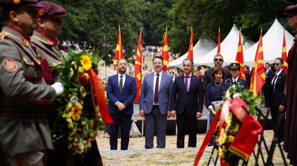 Николоски: Честит празник Македонијо, ни доаѓаат убави денови