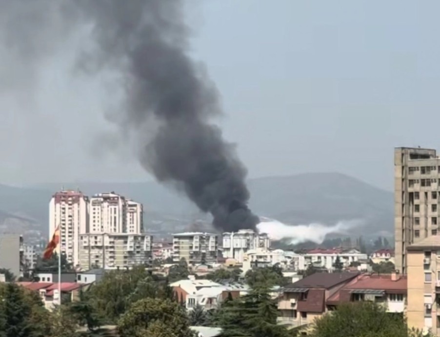 Локализиран пожарот во бараките во Карпош 4