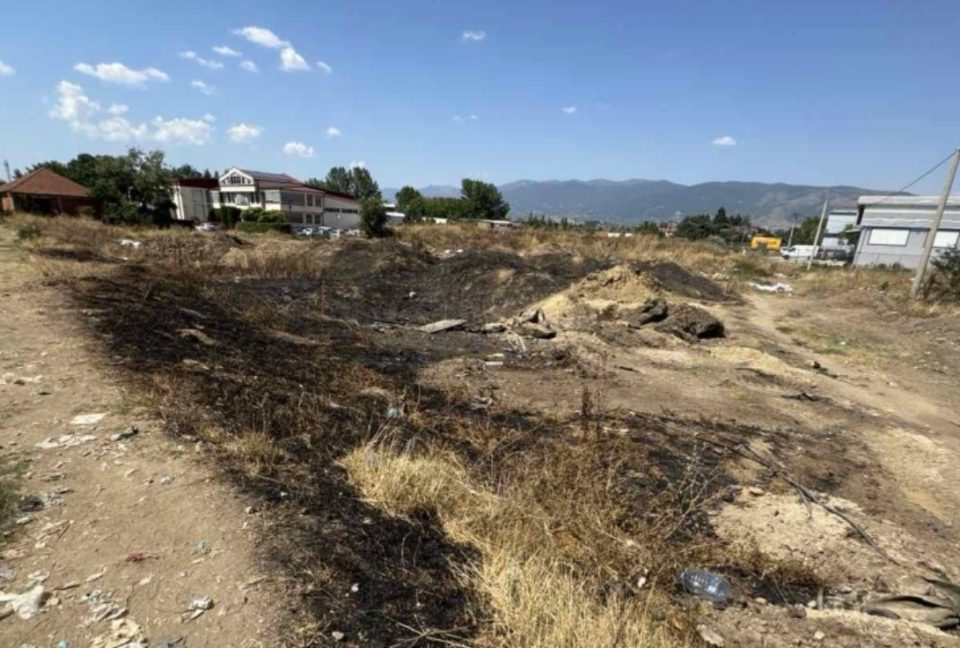 Пожарот кај поранешната депонија Вардариште ставен под контрола: Постепено се вклучува струја во Аеродром и Ново Лисиче