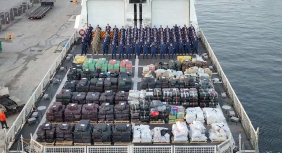 Американската крајбрежна стража летово заплени 34 тони дрога од прекуокеански бродови
