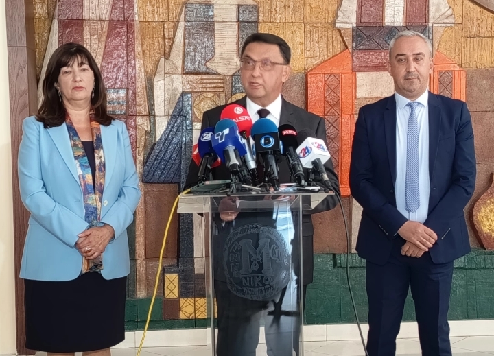 Славески: Трите големи банки соопштија дека ги намалуваат надоместоците за граѓаните и компаниите