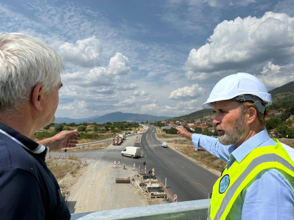 ФОТО: Наскоро во функција уште една делница од автопатот Кичево-Охрид