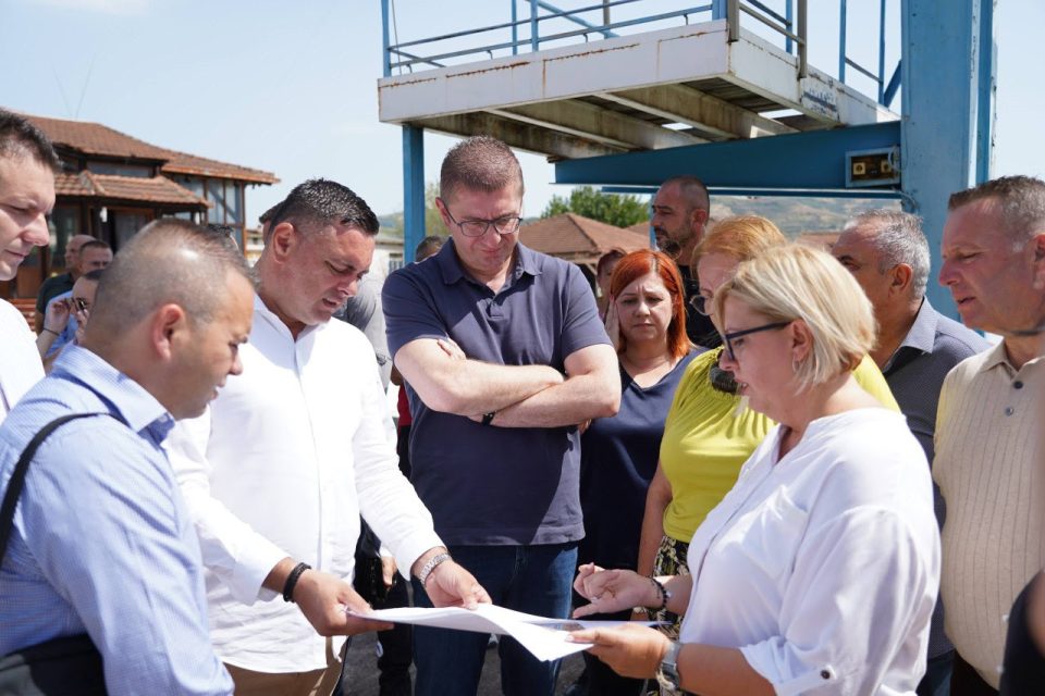 Мицкоски: Комплетно се реконструира градскиот базен во Кавадарци, во вредност од 48 милиони денари