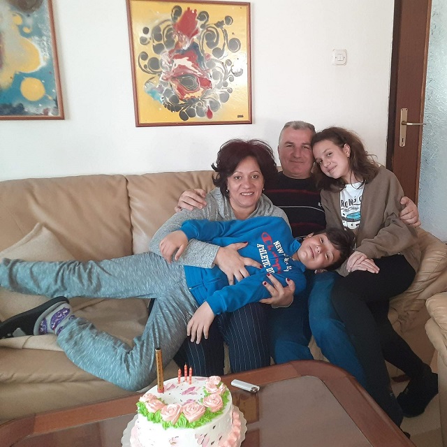 За рамнотежата меѓу политичките обврски и семејството, за секојдневните навики, ,,ритуали”, интервју на пратеничката Стаменкоска Трајкоска за Хит портал