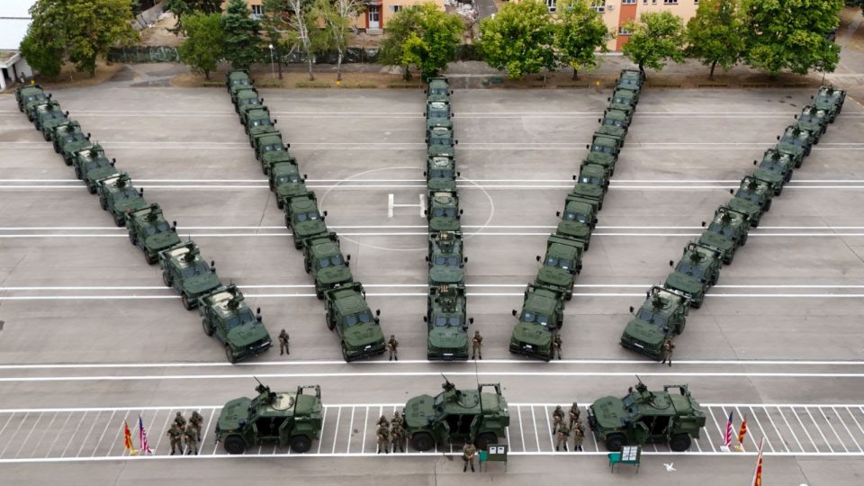 ГАЛЕРИЈА: Промовирани новите 29 JLTV оклопни возила на Армијата