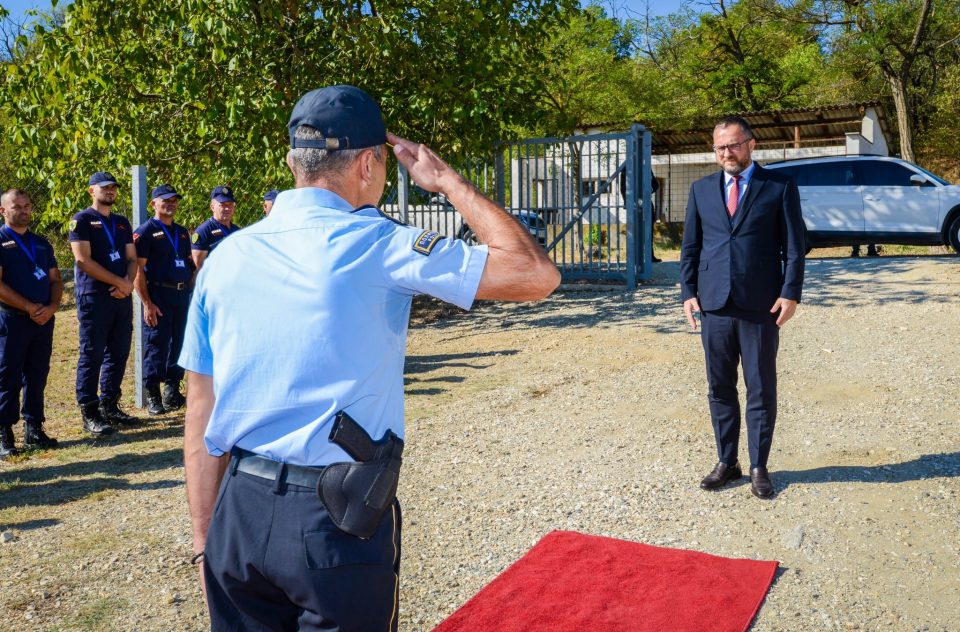 Тошковски: Почеток на регионална обука за распоредување на службени кучиња на тешко пристапни терени, пример за меѓународна соработка