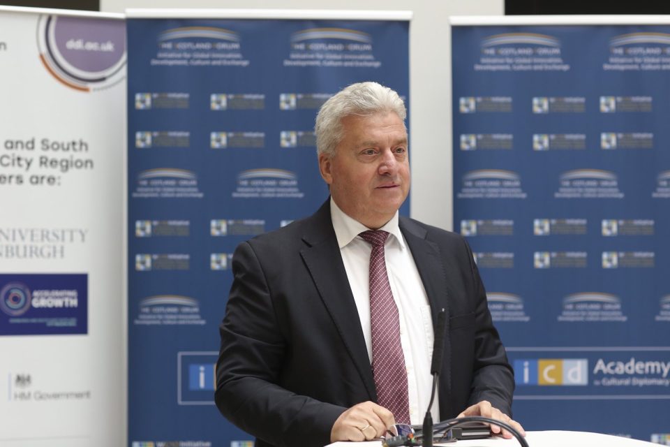 Поранешниот Претседател Иванов се обрати на сесија во Парламентот на Шкотска