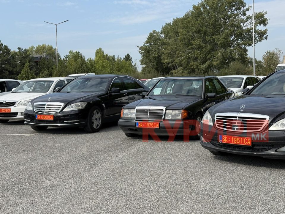 Томовски: До почеток на кампањата за локални избори сите службени возила и возила во сопственост на државата треба да бидат брендирани