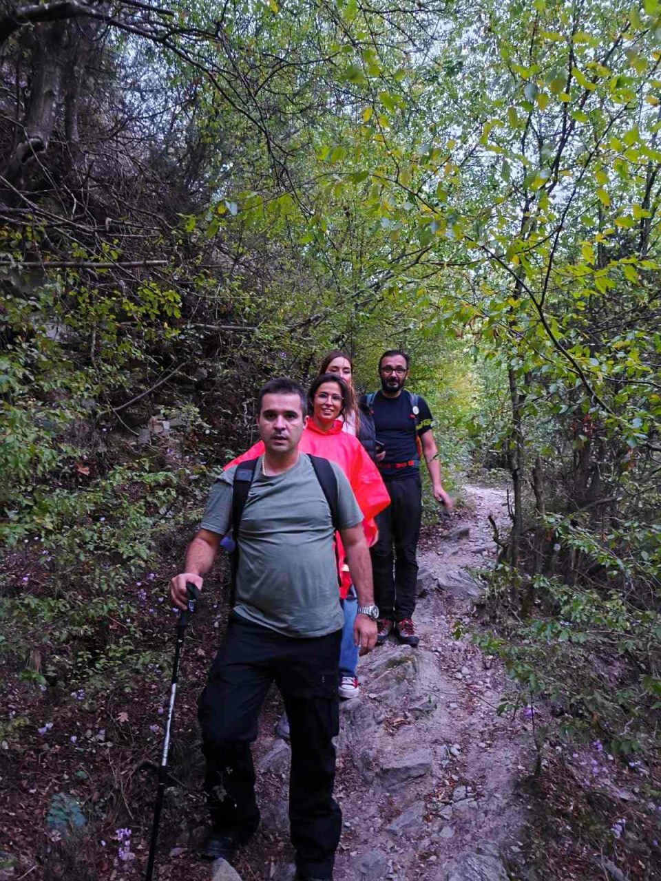 ПРОНАЈДЕНИ ИЗГУБЕНИ ТУРИСТКИ ВО РЕОНОТ НА ВОДНО – МАТКА (ФОТО)