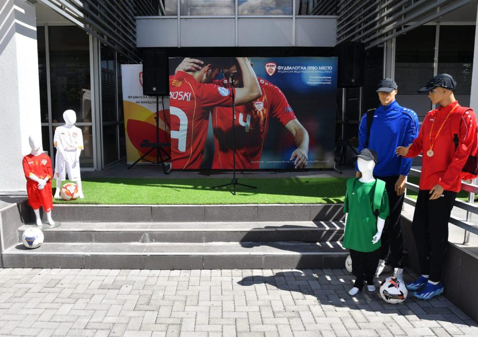 ФФМ со апел до родителите: ОПРЕМАТА КОЈА ЈА ДОНИРАВМЕ Е БЕСПЛАТНА, никој не смее да ви бара пари за истата