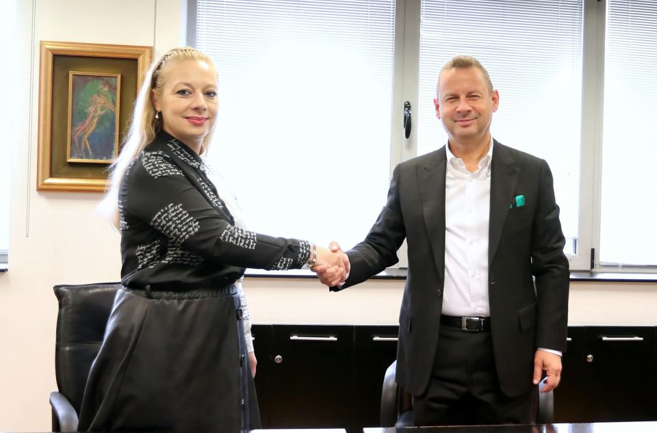 ИЈЗ и Алкалоид потпишаа договор за соработка