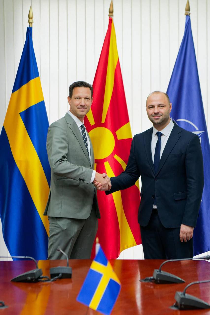 Мисајловски на средба со шведскиот амбасадор: Заедно работиме за професионална и подготвена Армија