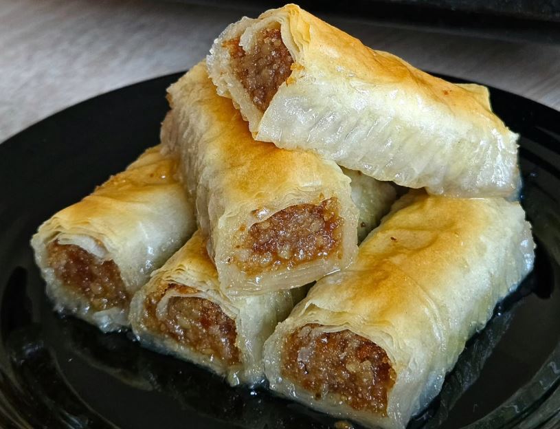 Баклава со плазма бисквити и ореви