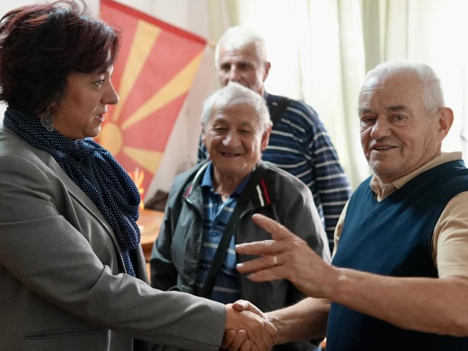Стаменкоска Трајкоска во посета на Сојузот на борци на Македонија “Кисела Вода”: Нивната сила, достоинство и љубов кон Македонија се пример за сите генерации