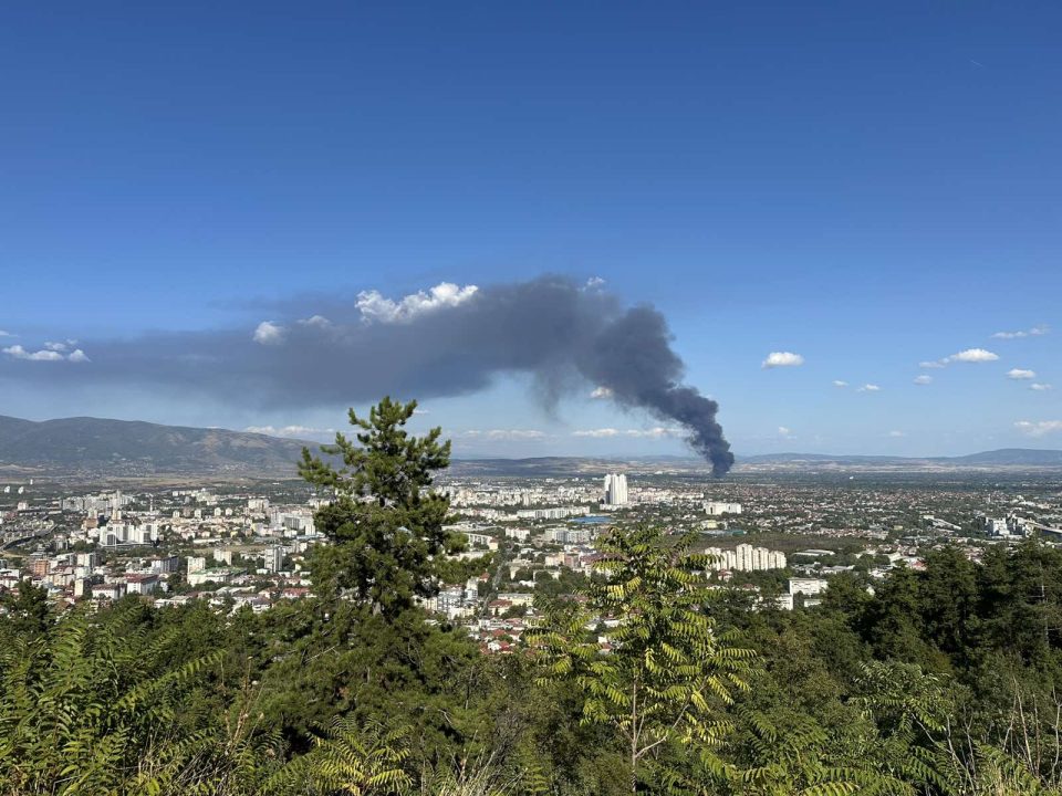 ФОТО ГАЛЕРИЈА: Вака денес се гуши Скопје – пред очите на сите нас!
