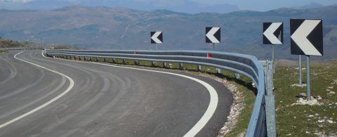 Детален преглед на состојбата на македонските патишта: Прилагодете ја брзината