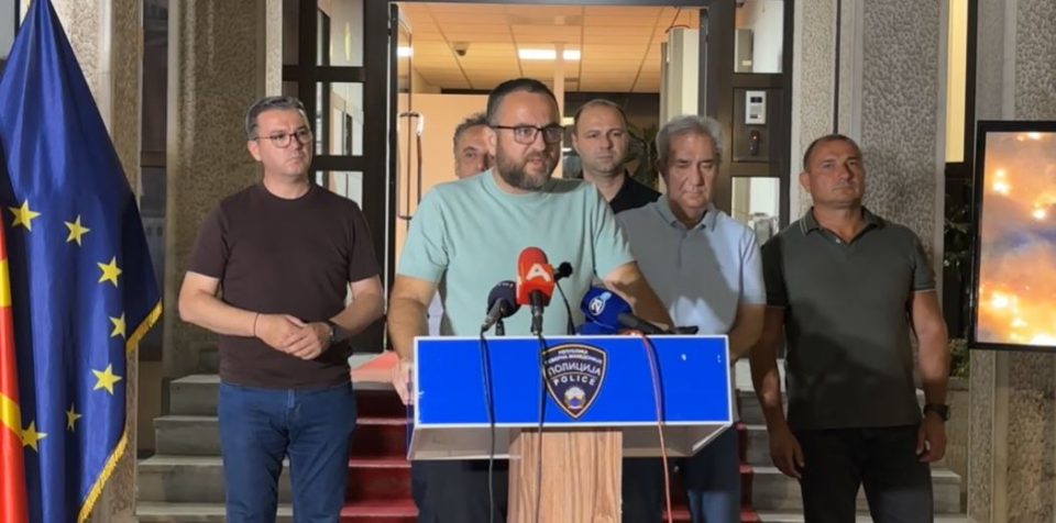 (ВИДЕО) Тошковски: Пожарот во Трубарево е локализиран, нема страв од ширење