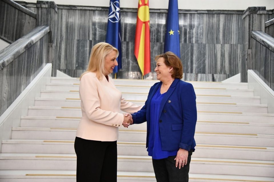 Средба на Пешевска со Кимберли Флечер, претседателка на Мајките за Америка