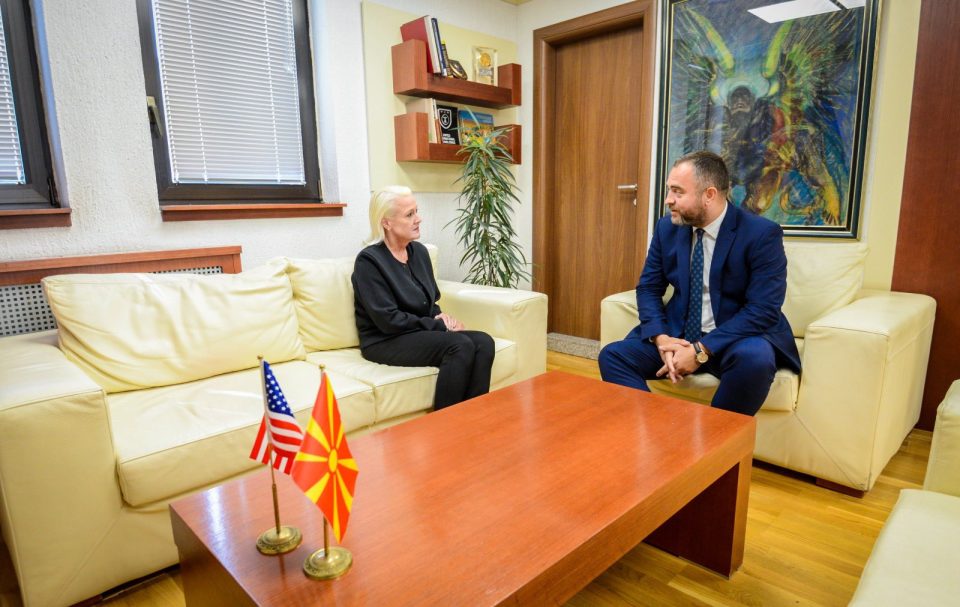 Тошковски на средба со Агелер: Потврдена блиската соработка и заедничката определба за јакнење на институциите